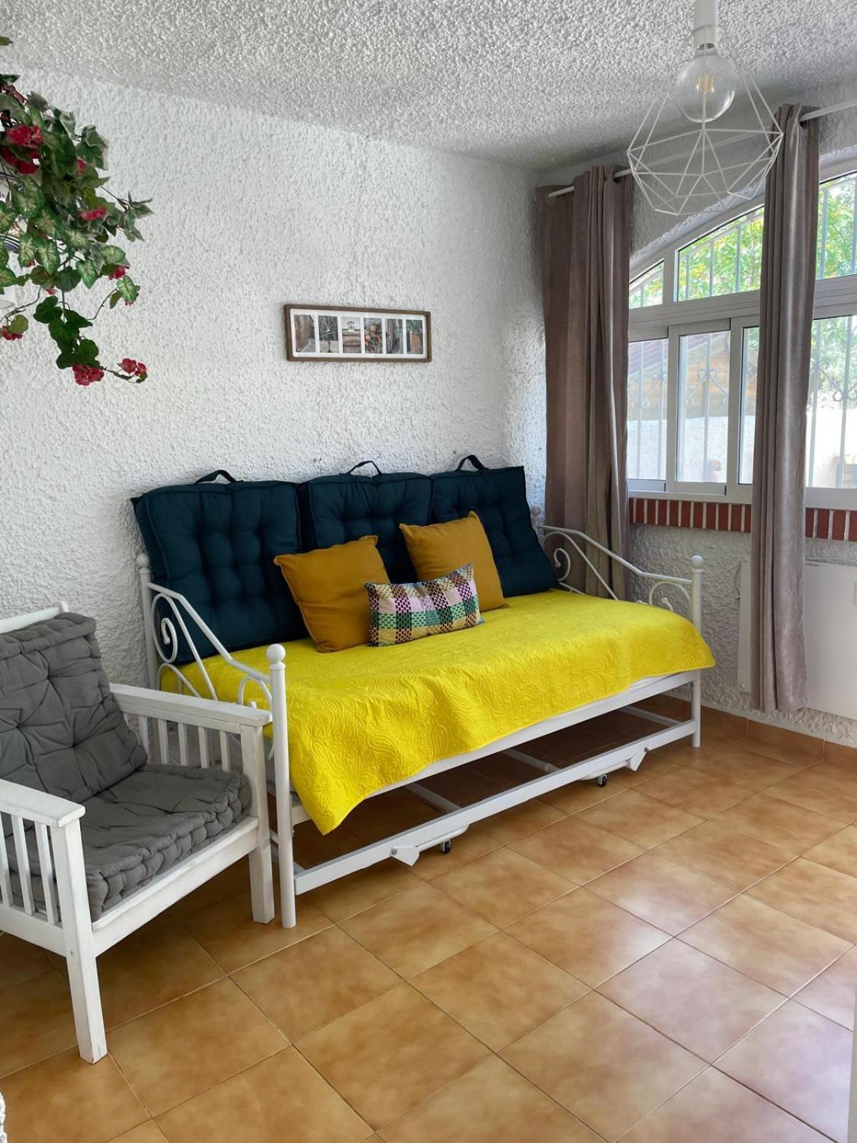 Villa Mare - 2 Beds With Balcony, Patio And Pool And Direct Park Access Murcia Bagian luar foto