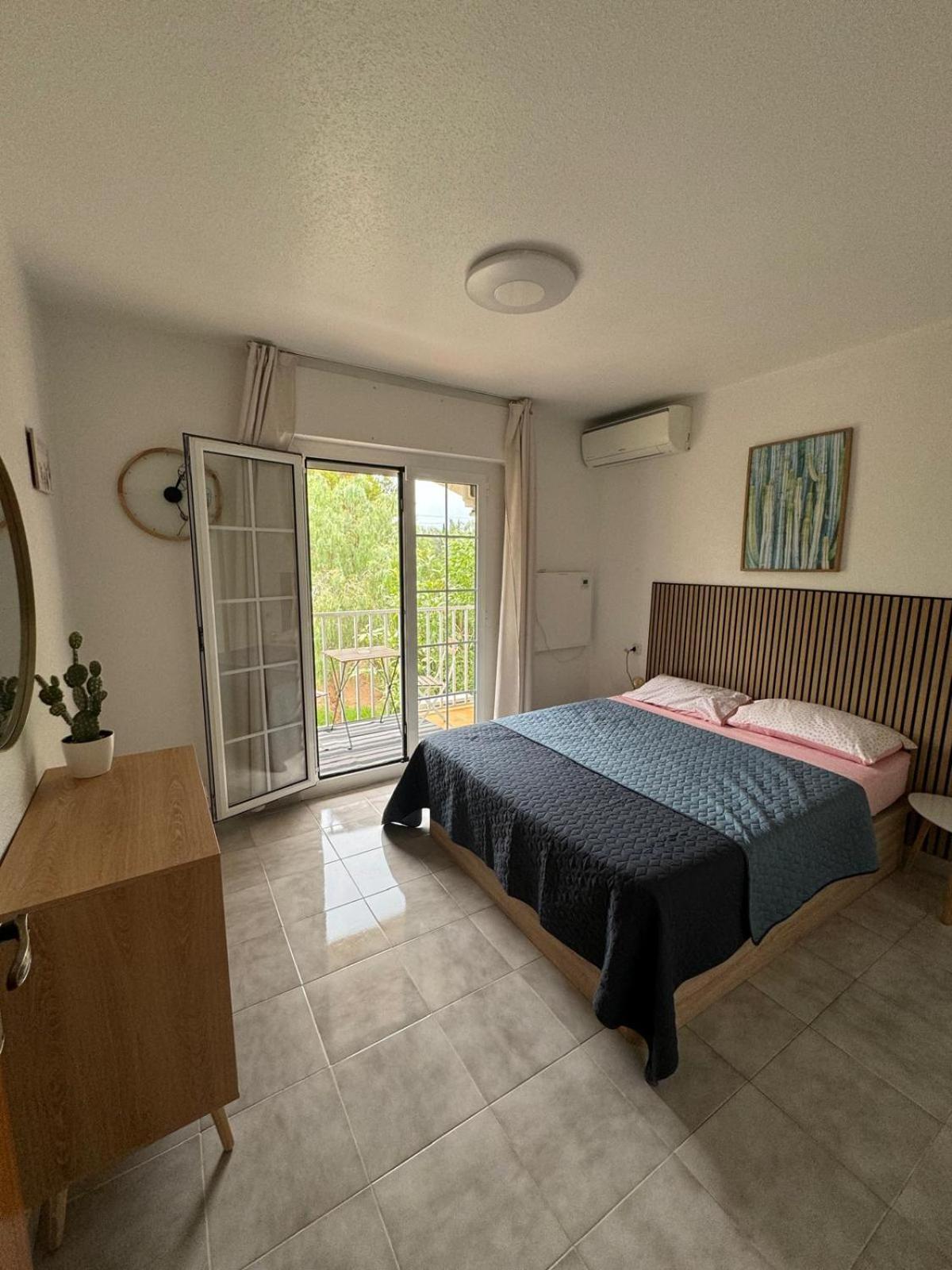 Villa Mare - 2 Beds With Balcony, Patio And Pool And Direct Park Access Murcia Bagian luar foto